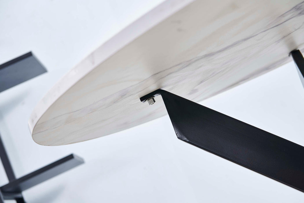 DT8100 DINING TABLE