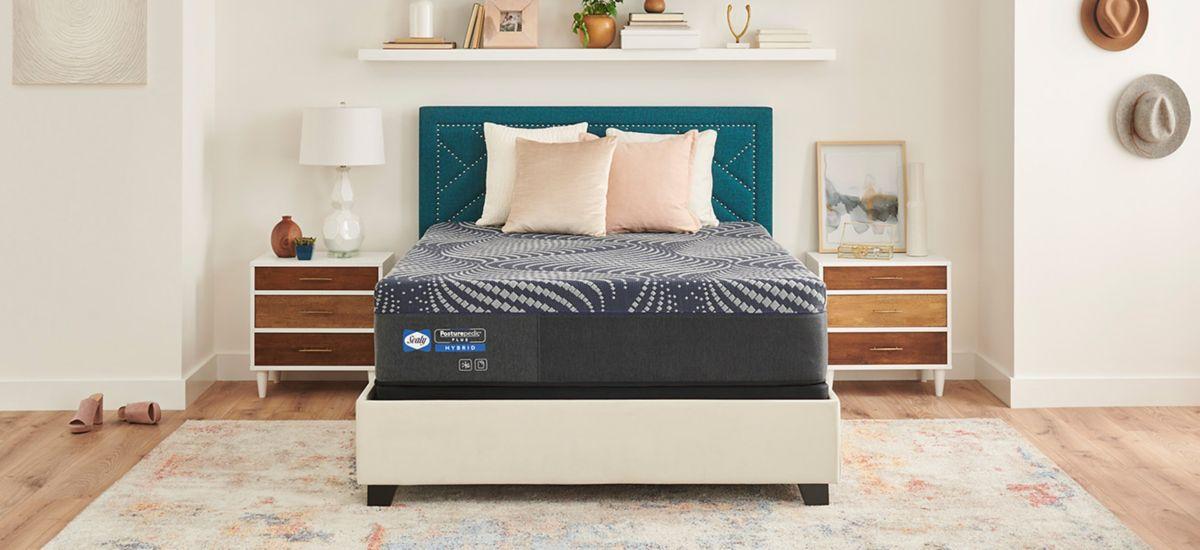 Brenham Firm Hybrid Mattress - Factory Furniture Outlet Store